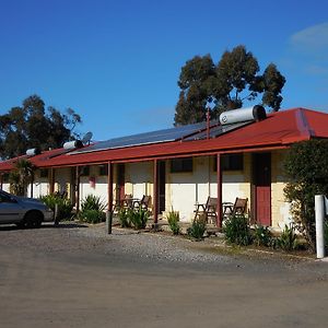 Inglewood Motel And Caravan Park Victoria